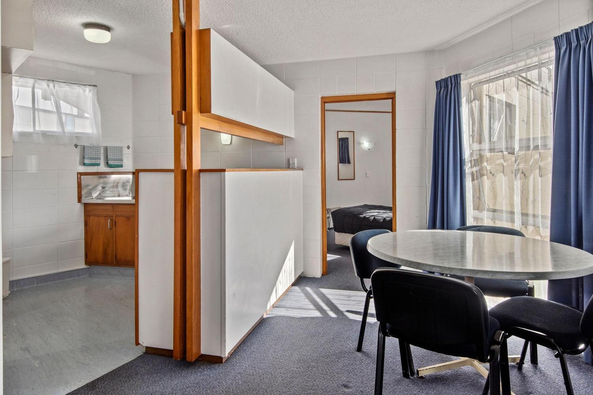 Motel Six Whangarei Exteriör bild